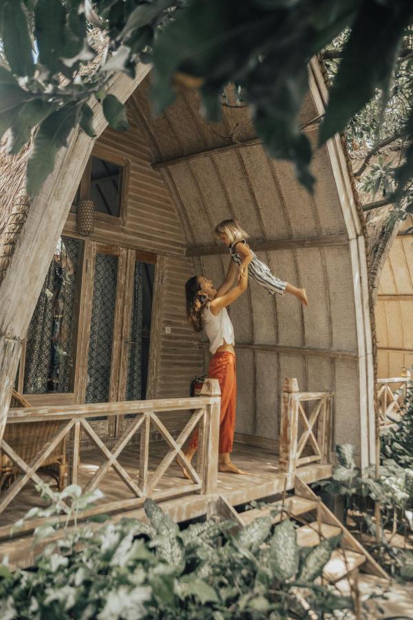 Flowers & Fire Yoga Garden กิลิไอร์ ภายนอก รูปภาพ