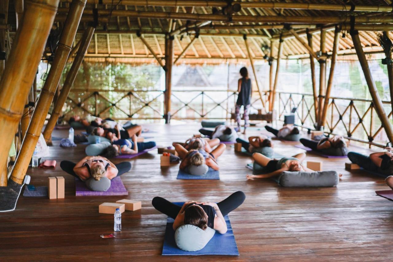 Flowers & Fire Yoga Garden กิลิไอร์ ภายนอก รูปภาพ